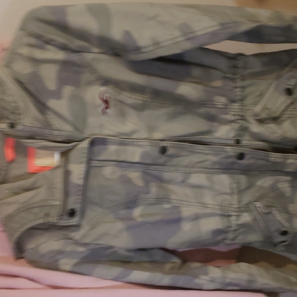 Hollister camo jacket xs